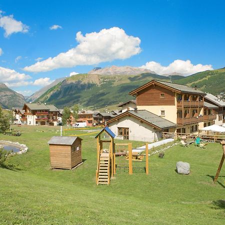 Hotel Valtellina Livigno Exterior photo
