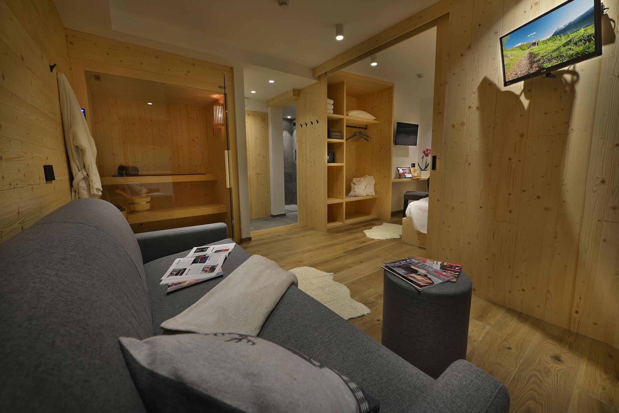 Hotel Valtellina Livigno Exterior photo
