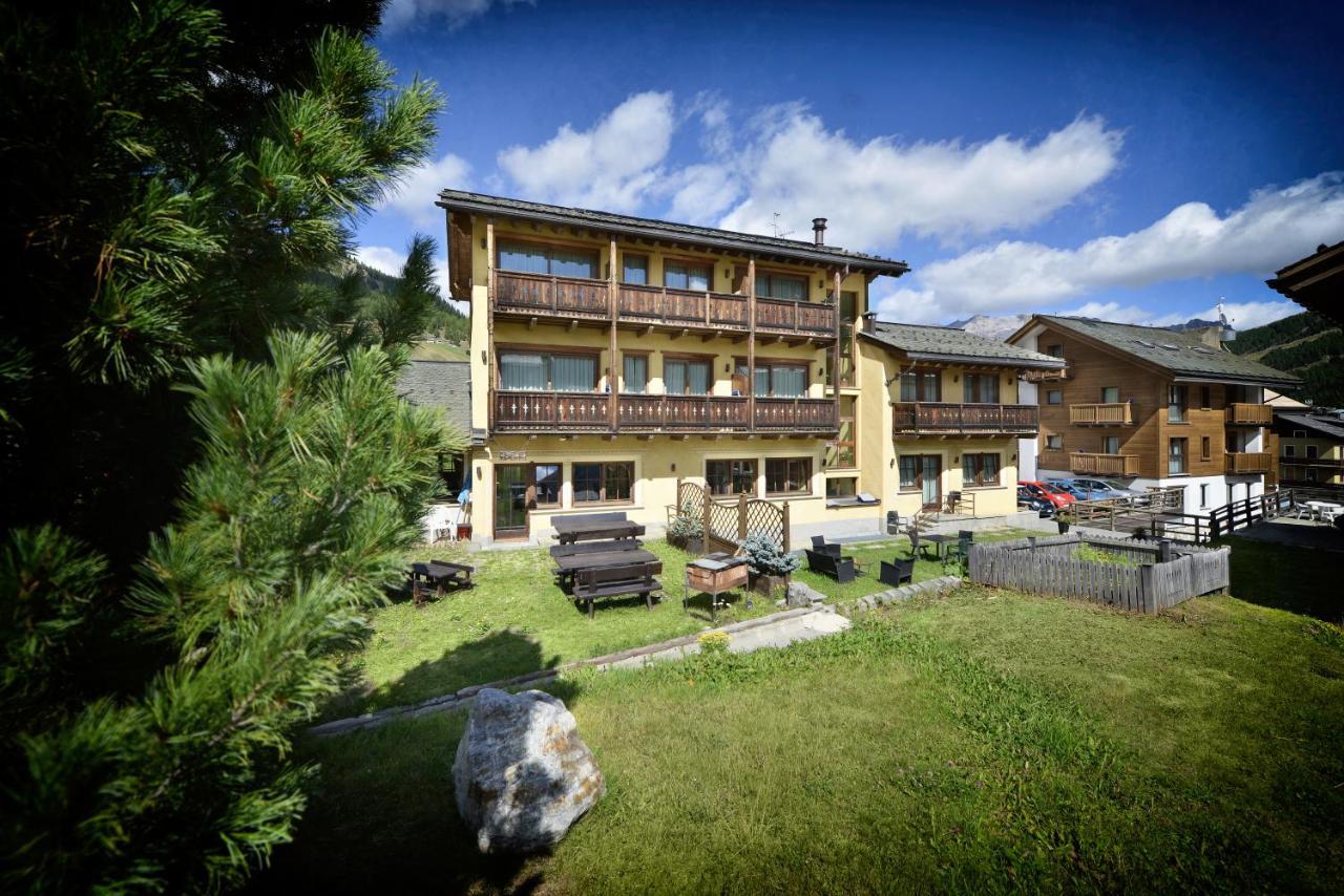 Hotel Valtellina Livigno Exterior photo
